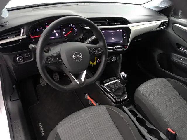 Opel Corsa 1.2 Sportline- Lane Assist, Clima, Night Package, Cruise, Privacy Glass