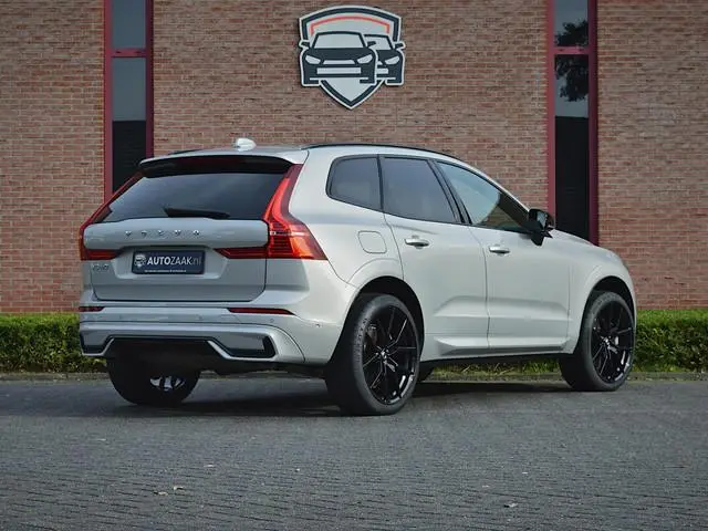 Volvo XC60 2.0 T8 Recharge AWD Ultra Dark