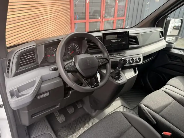 Renault Master T35 2.0 dCi 130 L2H2 Advance 2 x schuifdeur / Trekhaak / Navi / Camera / Betimering