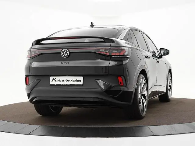 Volkswagen ID.5 GTX 77 kWh 300pk SOH 94,3 % · Panoramadak · Camera · Matrix LED · Keyless · Stuur- &...