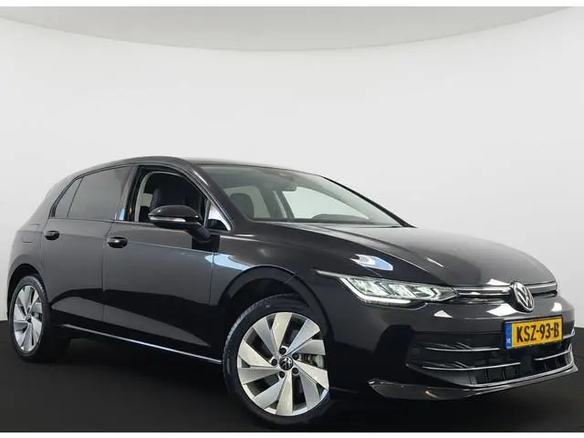 Volkswagen Golf 1.5 eHybrid 204PK [PHEV] LIFE NAVI/CARPLAY/CAMERA/TREKHAAK
