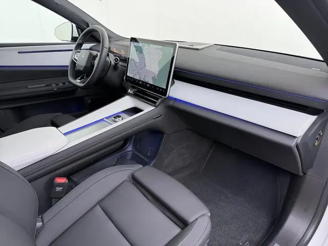 Polestar 4