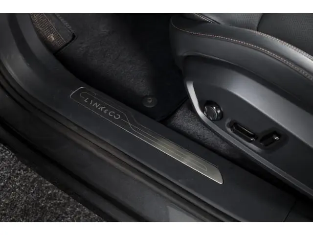 Lynk & Co 08