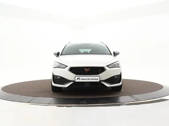 CUPRA Leon Sportstourer 1.4 e-Hybrid 245pk DSG VZ Business · SOH 95% · Stuur- & Stoelverwarming · Ke...