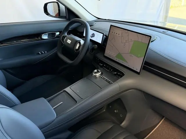 Geely E5