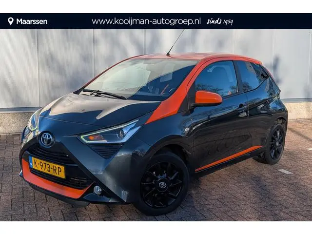 Toyota Aygo 1.0 VVT-i x-JBL Achteruitrijcamera, Navigatie met Apple Carplay & Android Auto, JBL prem...