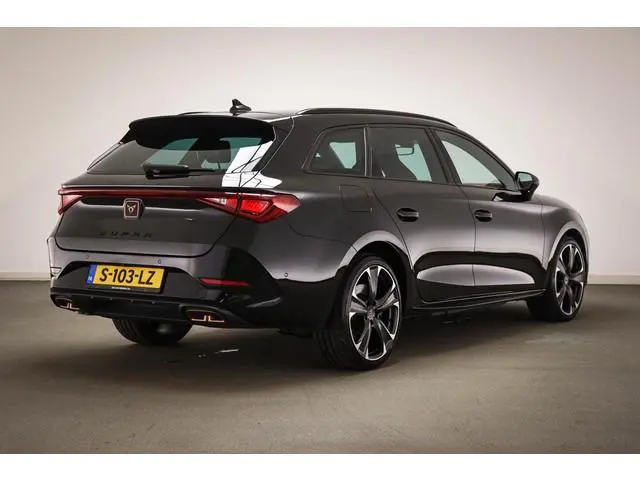 CUPRA Leon Sportstourer 1.4 e-Hybrid VZ Business CLIMA | STUURVERWARMING | DAB | APPLE | CAMERA