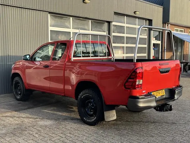 Toyota HiLux 2.4 D-4D-F Xtra Cab Cool Comfort Airco Trekhaak 3500kg trekgewicht Telefoonverbinding P...