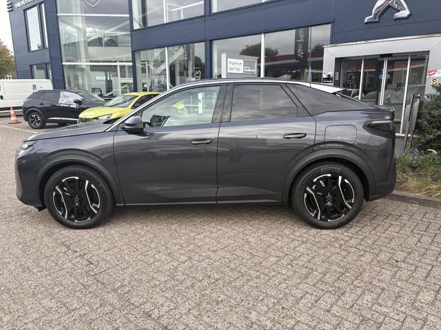 Peugeot 3008 1.6 plug-in Hybrid 195 Allure