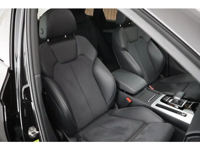 Audi Q5 50 TFSI e 299pk S edition Competition Trekhaak 360Camera Keyless Panoramadak Virtual Cockpit...