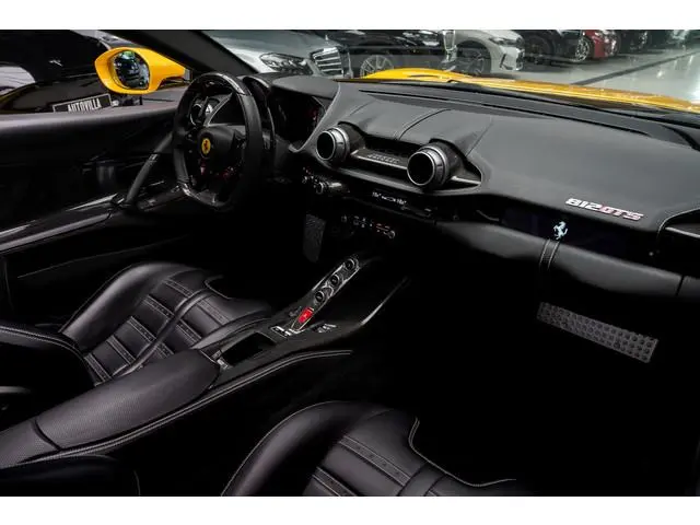 Ferrari 812 GTS