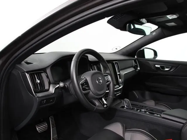 Volvo V60 2.0 B4 R-Design Navigatie Camera Climate Control Parkeer Sensoren Cruise Control Adaptive...
