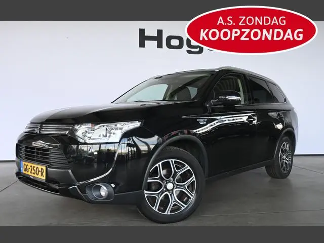 Mitsubishi Outlander 2.0 PHEV Automaat Limited Edition X-Line Navigatie Leder Trekhaak Schuifdak Rij...