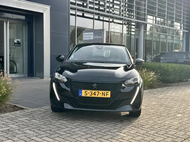 Peugeot e-208 EV Active 50 kWh Apple carplay