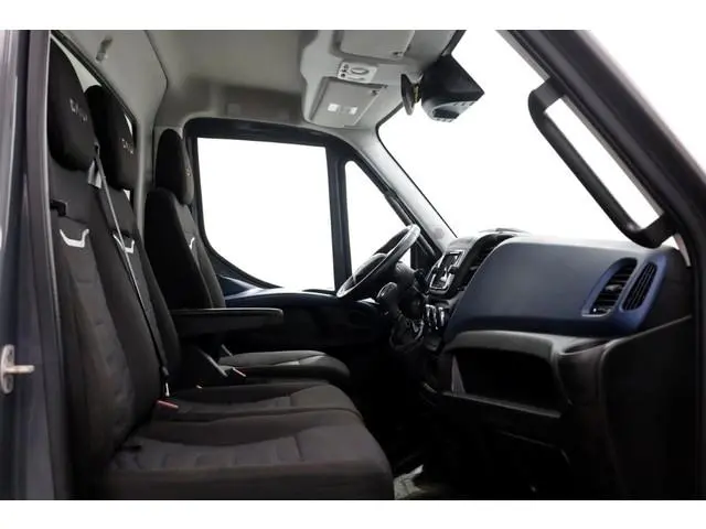 Iveco Daily 35C18 3.0 180pk HiMatic Automaat 3-Zijdige Kipper Trekhaak 3500kg 10-2021