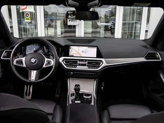 BMW 3-serie Touring 320i High Exe M-Sport | Pano | Luxe Lederen Bekleding | Stoelverwarming | ACC |...