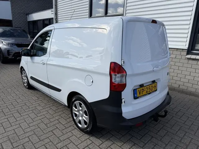 Ford Transit Courier