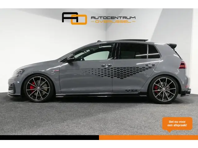 Volkswagen Golf 2.0 TSI GTI TCR / Akrapovic uitlaat / Panoramadak / Stoelverwarming / Apple Carplay...