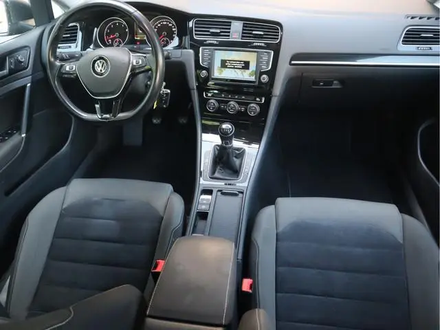 Volkswagen Golf Variant Highline 1.2 TSI Navi / Camera / PDC / Elekramen / Climate Handgeschakeld 6...