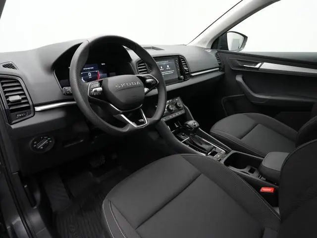 Skoda Karoq 1.5 TSI ACT 150 pk DSG Business Edition | LED | Stoelverwarming | Achteruitrijcamera | K...