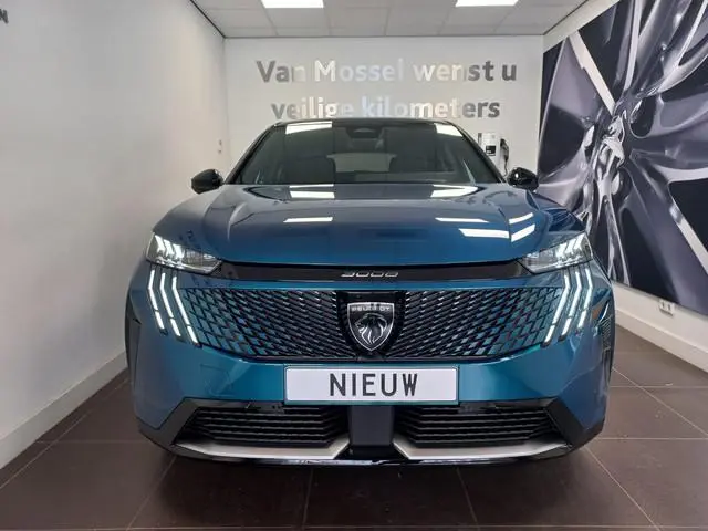 Peugeot e-3008