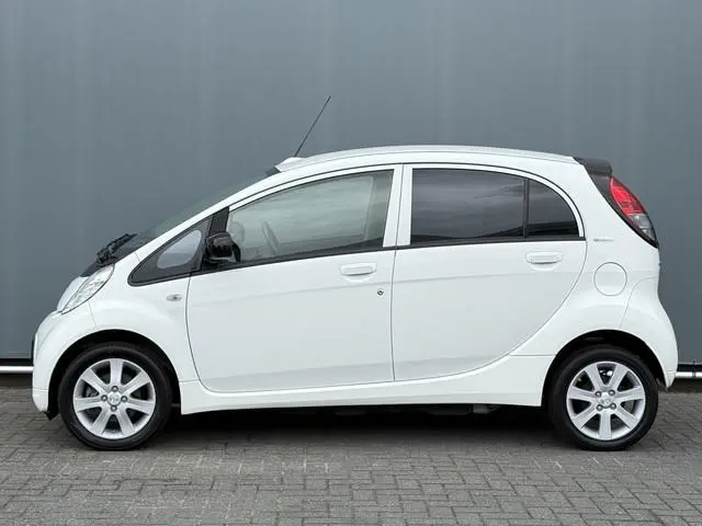 Peugeot iOn