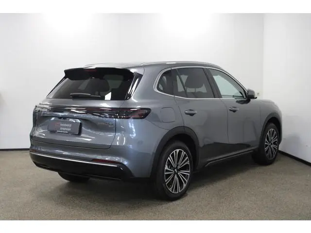 Geely Starray EM-i 1.5 Max+