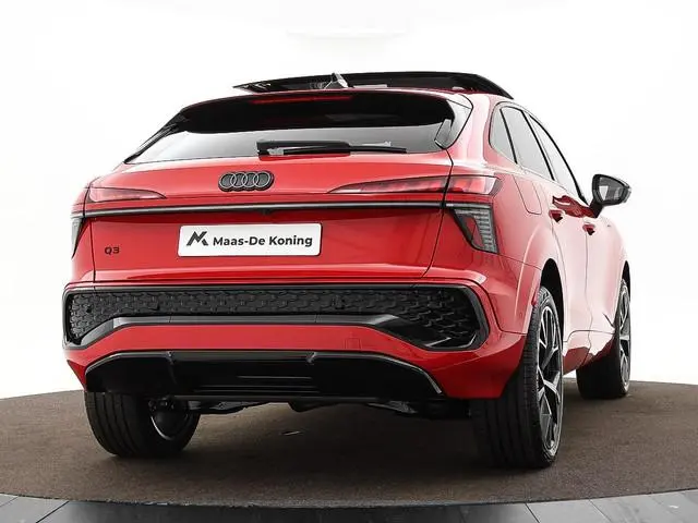 Audi Q3 Sportback 1.5 200kW e-hybrid S edition 272 PK · Tech pro · Glazen panoramadak · Sportstoelen...