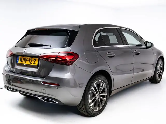 Mercedes-Benz A-klasse 250 e Business Solution Luxury 218 PK  | Adaptieve Cruise | Stoel- & Stuurver...