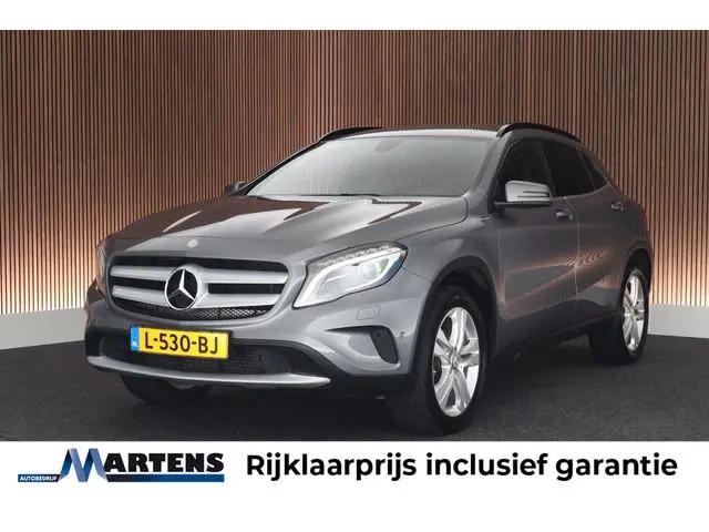 Mercedes-Benz GLA-klasse 200 156pk Prestige Automaat LED Climate Control Stoelverwarming Navigatie