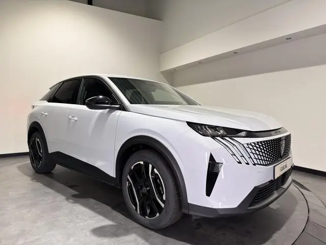 Peugeot e-3008