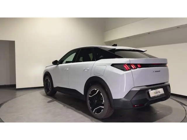 Peugeot e-3008