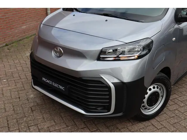 Toyota pro-ace