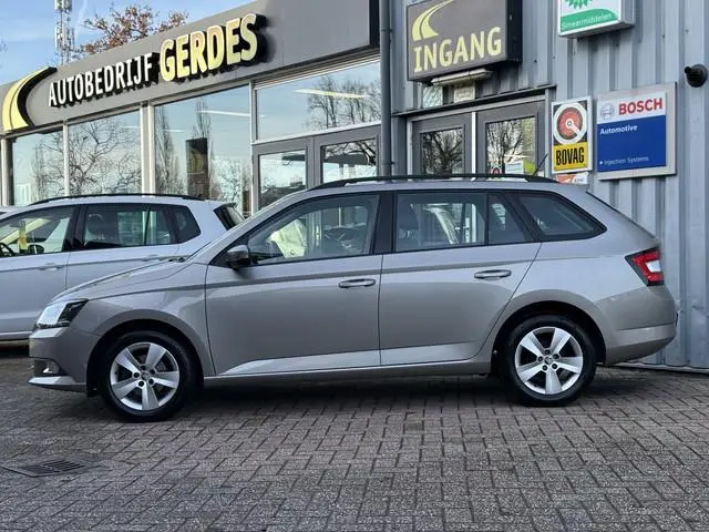 ŠKODA Fabia Combi. 1.2 TSI Ambition Business | 1e EIGENAAR | TREKHAAK | NAVI | PDC | CRUISE |