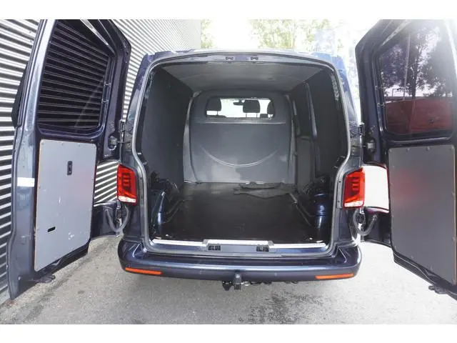 Volkswagen Transporter 199pk Automaat L1H1 LED Navigatie Camera parkeersensoren  Apple Carplay Trekh...