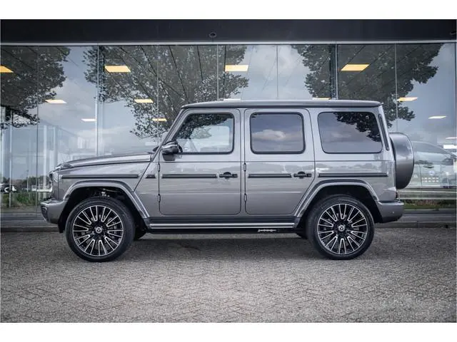 Mercedes-Benz G-klasse 580 met EQ-Technologie 116 kWh ** Burmester ** Schuifdak ** MANUFAKTUR