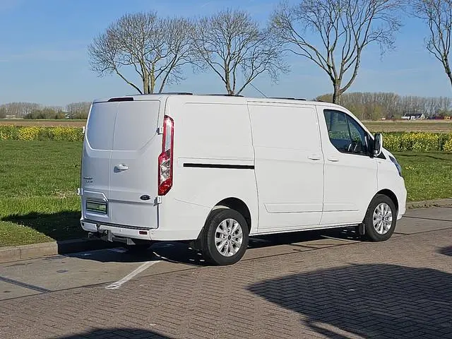 FORD TRANSIT CUSTOM 2.0 l1h1 limited 130pk!