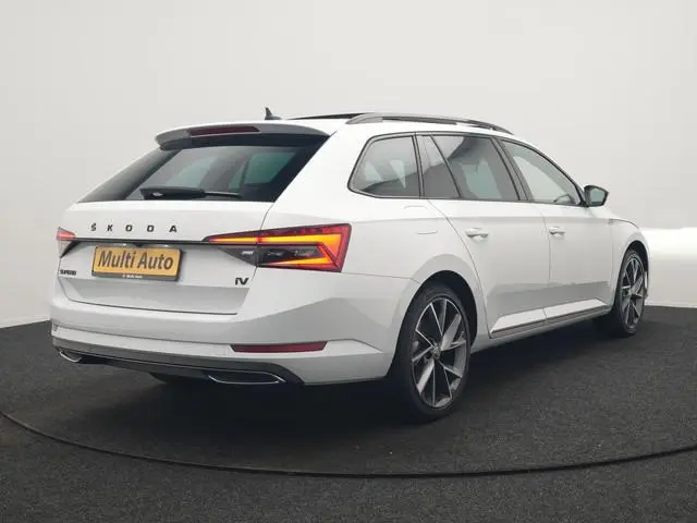 ŠKODA Superb Combi 1.4 TSI iV Sportline Business PHEV 218pk Dealer O.H. | Panodak | Adaptive Cruise...