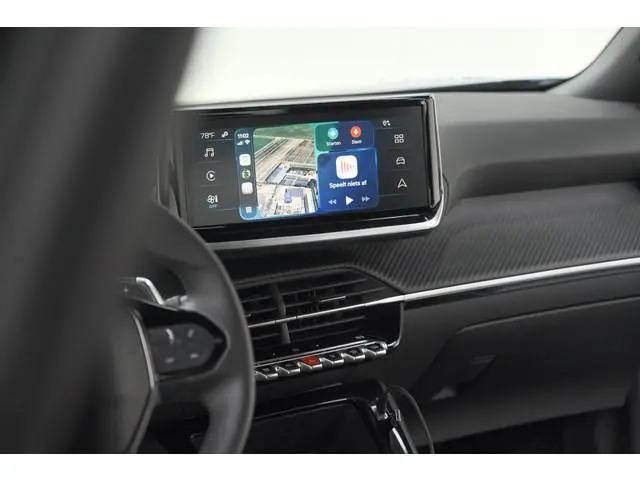 Peugeot 2008 Hybrid 136 e-DCS6 Style | Apple Carplay | Parkeersensoren | Climate control