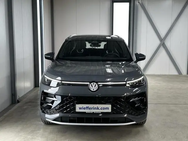 Volkswagen Tayron 1.5 eHybrid R-Line | Trekhaak-pakket | Navigatie-pakket | Stoel- & stuurverwarming
