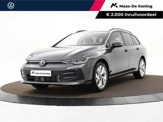 Volkswagen Golf variant Life Edition 1.5 eTSI 116 pk 7 versn. DSG · Achteruitrijcamera · draadloze t...
