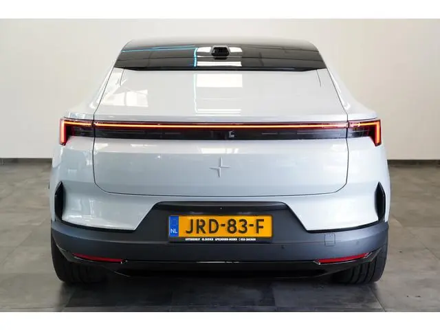 Polestar 4