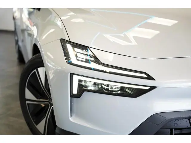 Polestar 4