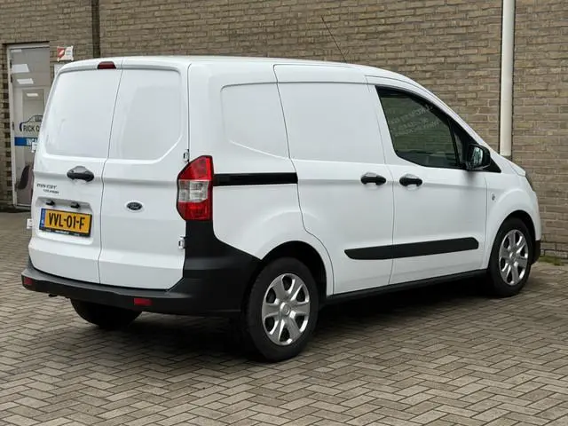 Ford Transit Courier