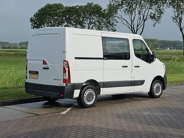 RENAULT MASTER 2.3 l1h1 dubbel cabine!