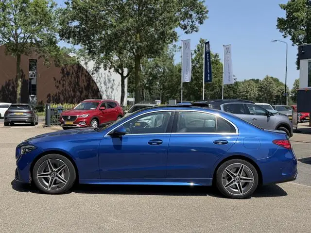 Mercedes-Benz C-klasse 300 e AMG Line Limited PHEV | VAN € 42.900,- VOOR € 39.877,- | UW WK-VOORDEEL...
