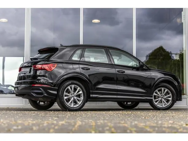 Audi Q3 35 TFSI S Line Pro Line S | LED | Leder
