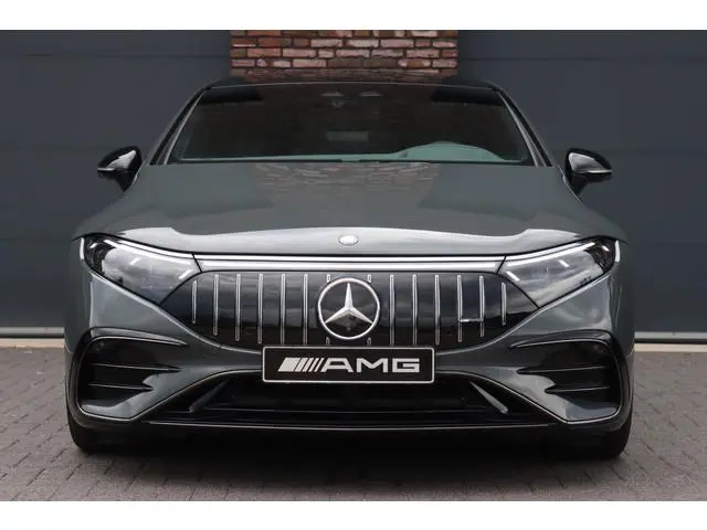 Mercedes-Benz EQS