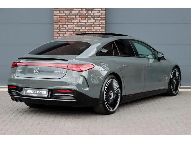 Mercedes-Benz EQS