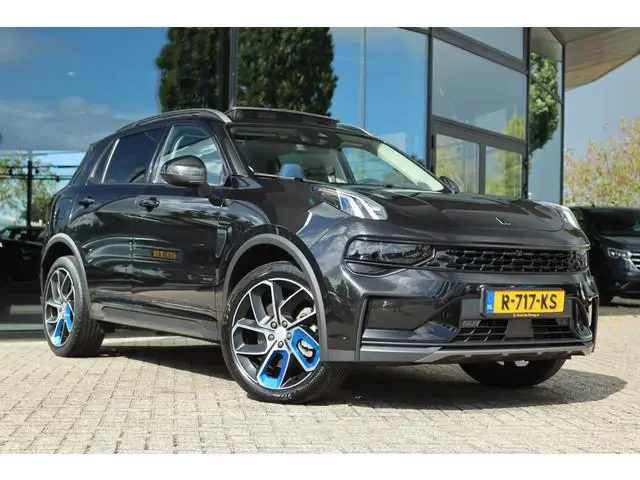 Lynk & Co 01